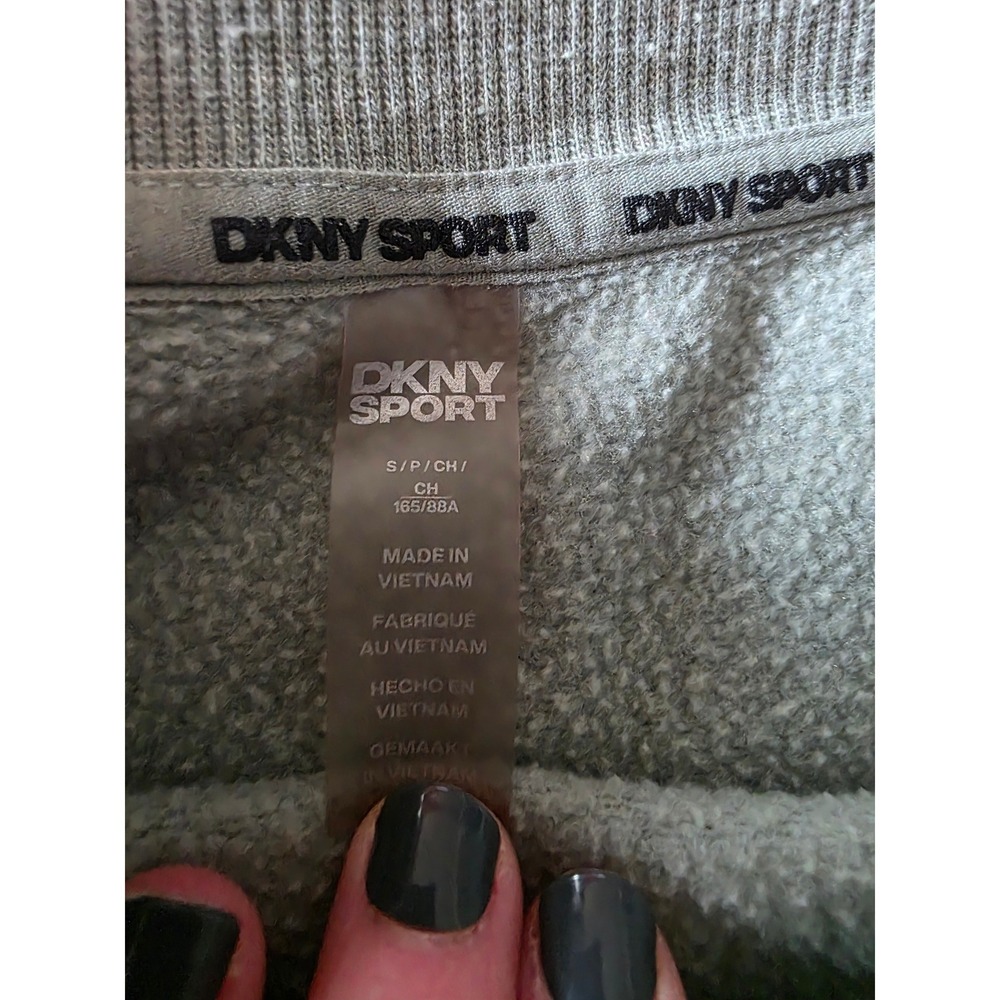 DKNY Sport Womens Sage Green Cropped Sweatshirt Relaxed Crew Neck Pullover Small - Picture 3 of 4